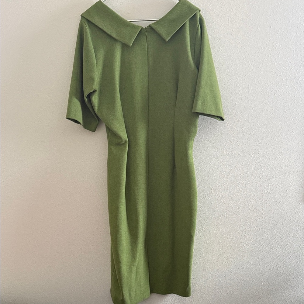 Classic Green Ponte Sheath Dress with Scalloped Collar - Picture 2 of 2